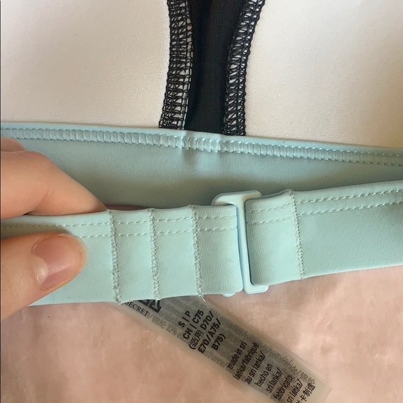 Victoria’s Secret PINK bikini top - Picture 4 of 5